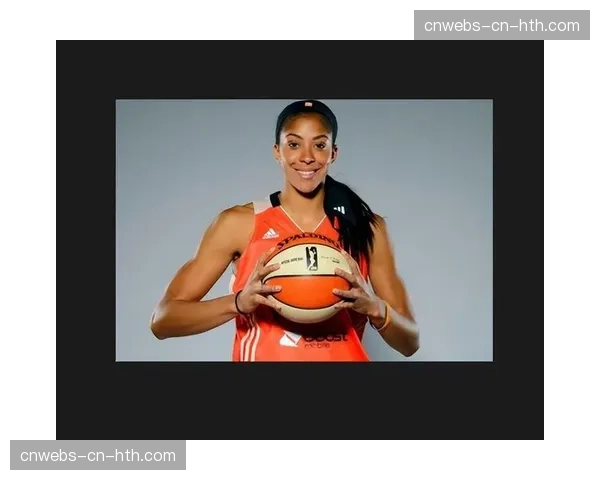 特写：重伤归来，芝加哥天空队老将坎迪斯·帕克在训练馆的清晨